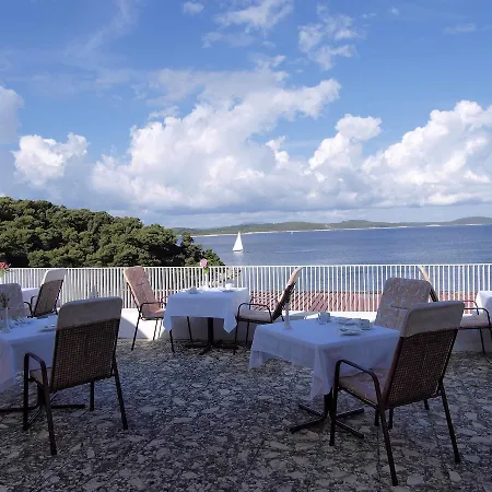 Sirena Hvar 3*