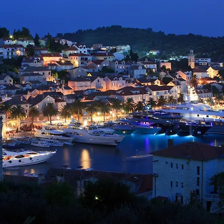 Sirena Hvar 3*