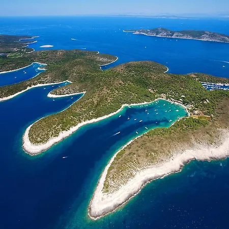 Hotel Sirena Hvar 3*
